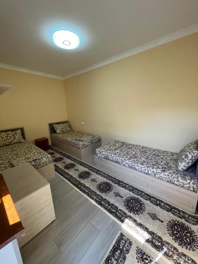 In Center Of Bukhara Family Guest House Mirg'Iyos Bagian luar foto