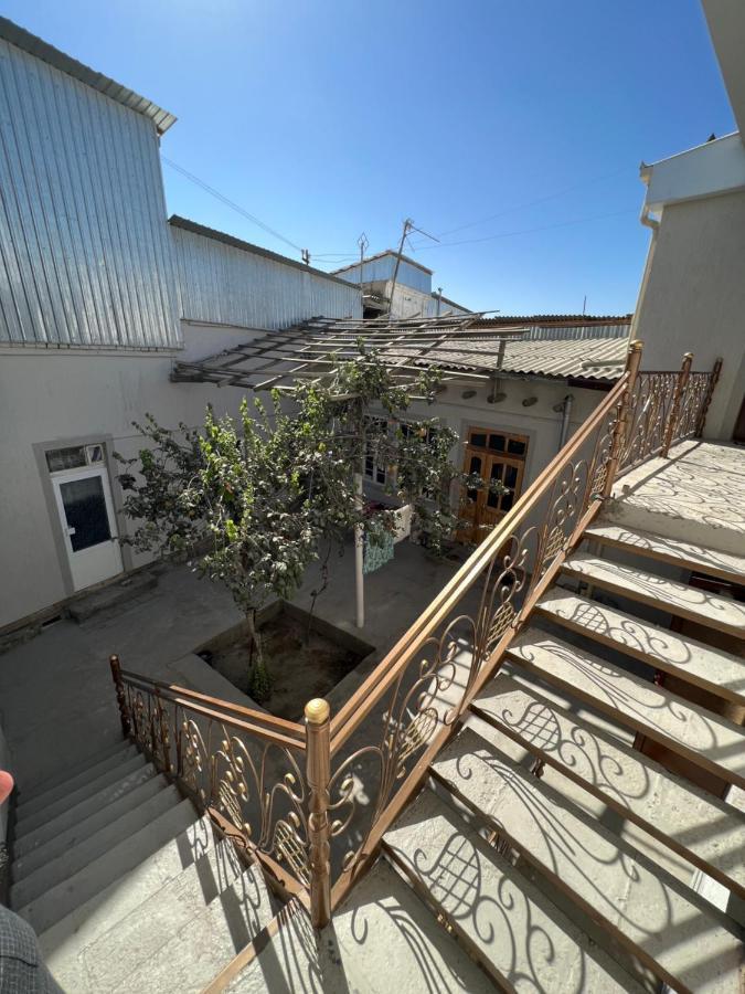 In Center Of Bukhara Family Guest House Mirg'Iyos Bagian luar foto